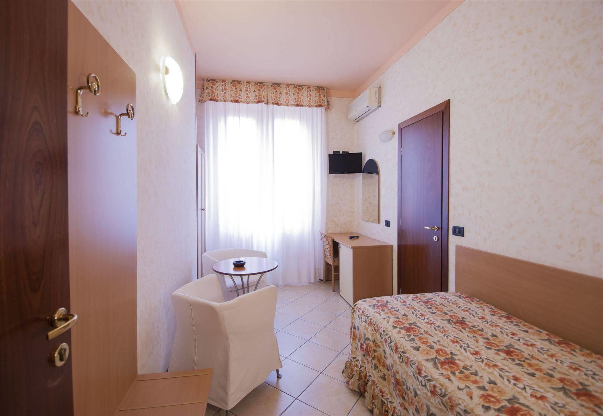 Hotel La Riviera Montecatini Terme Exterior foto